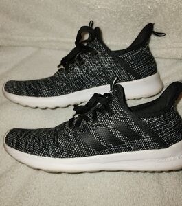 Woman's Under Armour sneakers